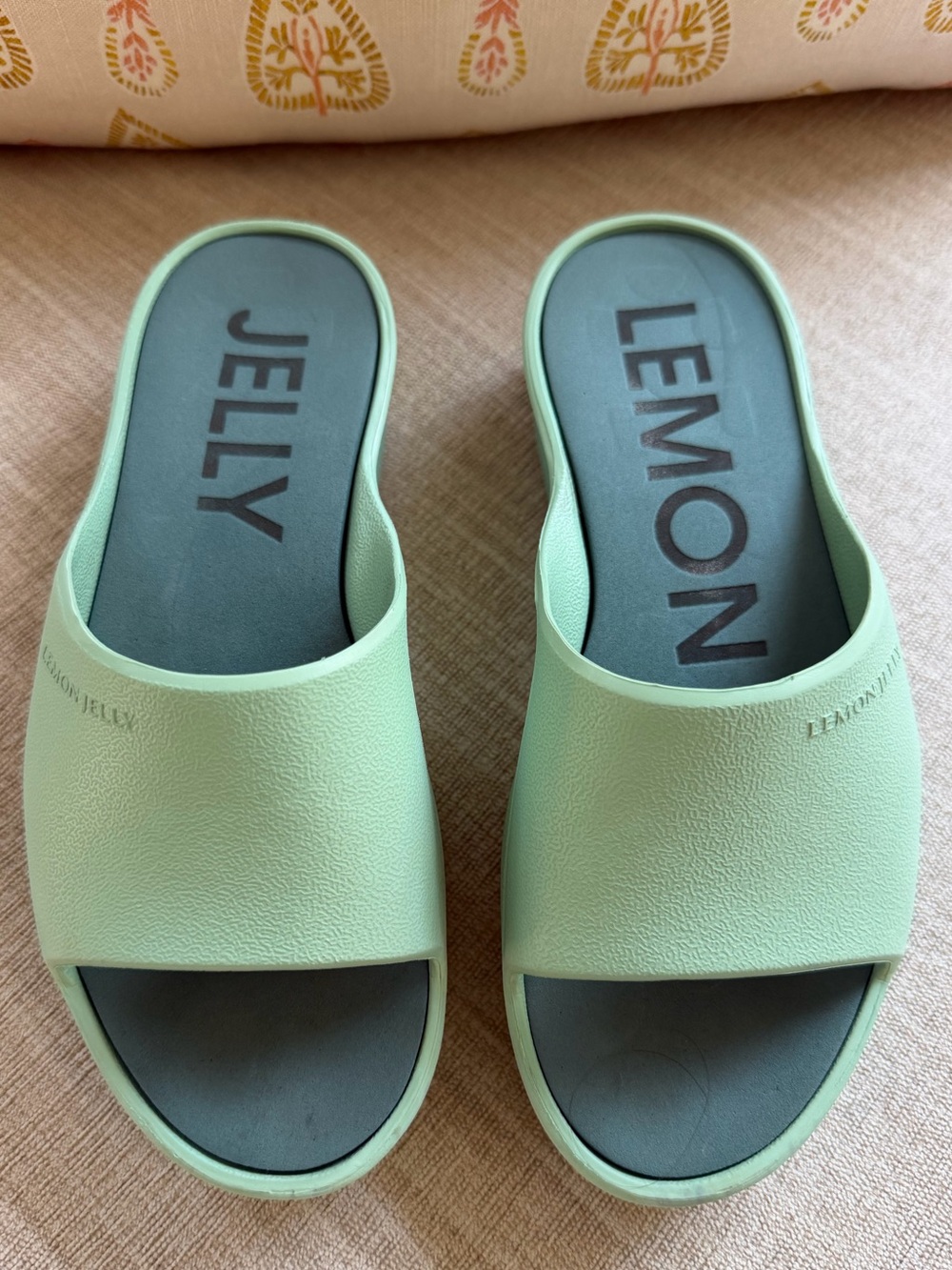 Lemon Jelly Sunny in Peppermint Slides. Women's Size: US 6; EU 36.